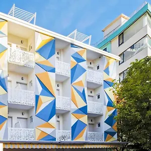 Hotel Color ***